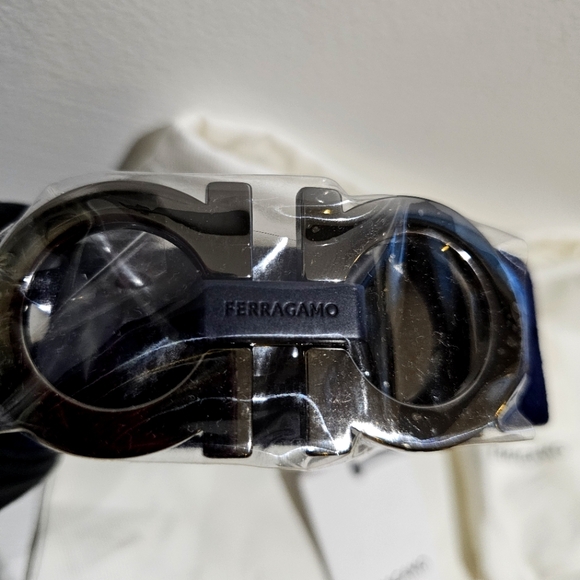 FERRAGAMO GANCIO SUEDE BELT - Picture 6 of 12